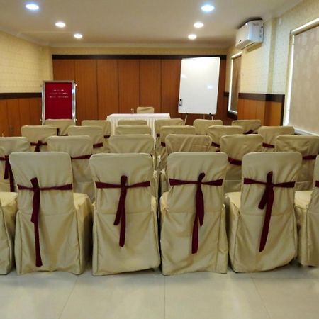 Moments Hotel โกลกาตา ภายนอก รูปภาพ