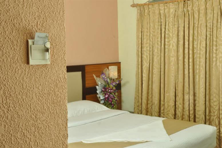Moments Hotel โกลกาตา ภายนอก รูปภาพ