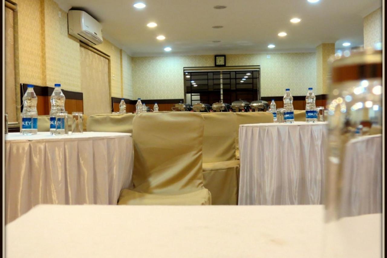 Moments Hotel โกลกาตา ภายนอก รูปภาพ